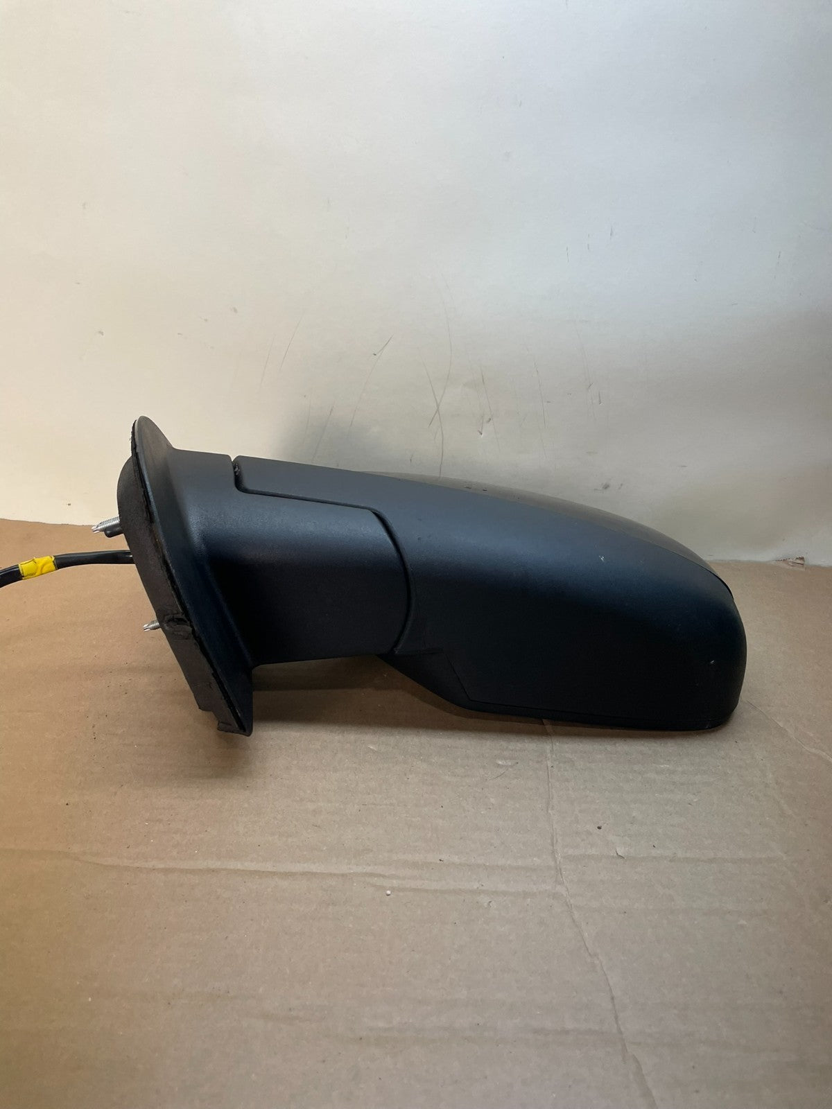 2007 to 2013 Chevrolet Tahoe Silverado Suburban Left Driver Mirror AI0389 DG3