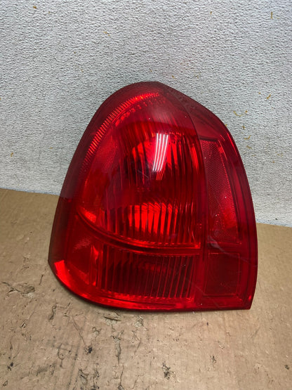 2003 to 2011 Lincoln Town Car Left Driver Lh Side Tail Light AI9268 LK0