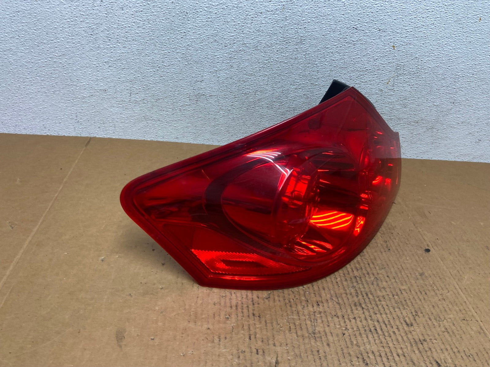 2007 to 2013 Infiniti G35 G37 Sedan Left Driver LH Side Tail Light AE0391 LK2