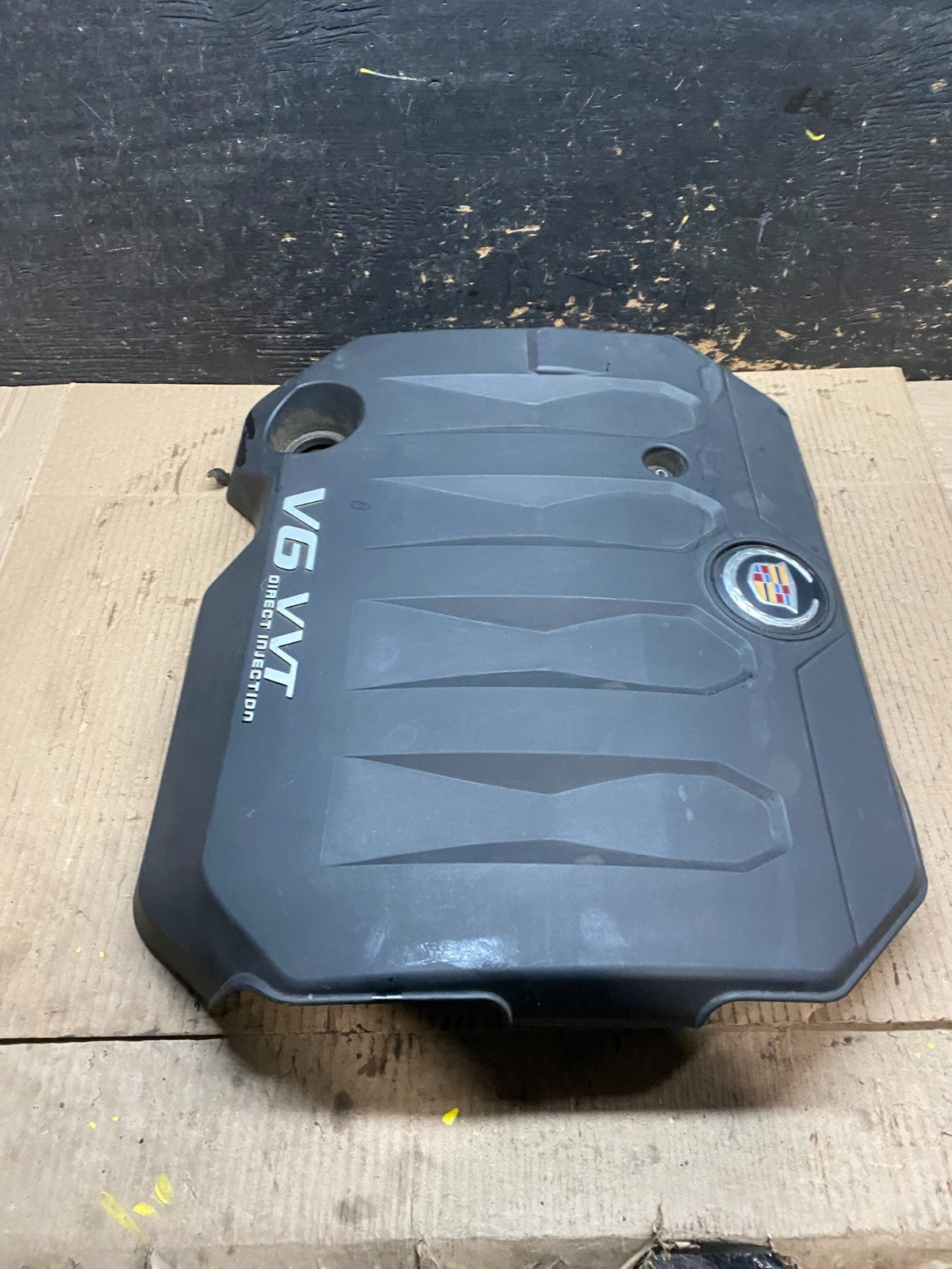 2013 to 2016 Cadillac SRX 3.6L Plastic Engine Cover Shield OEM w5655 DG2
