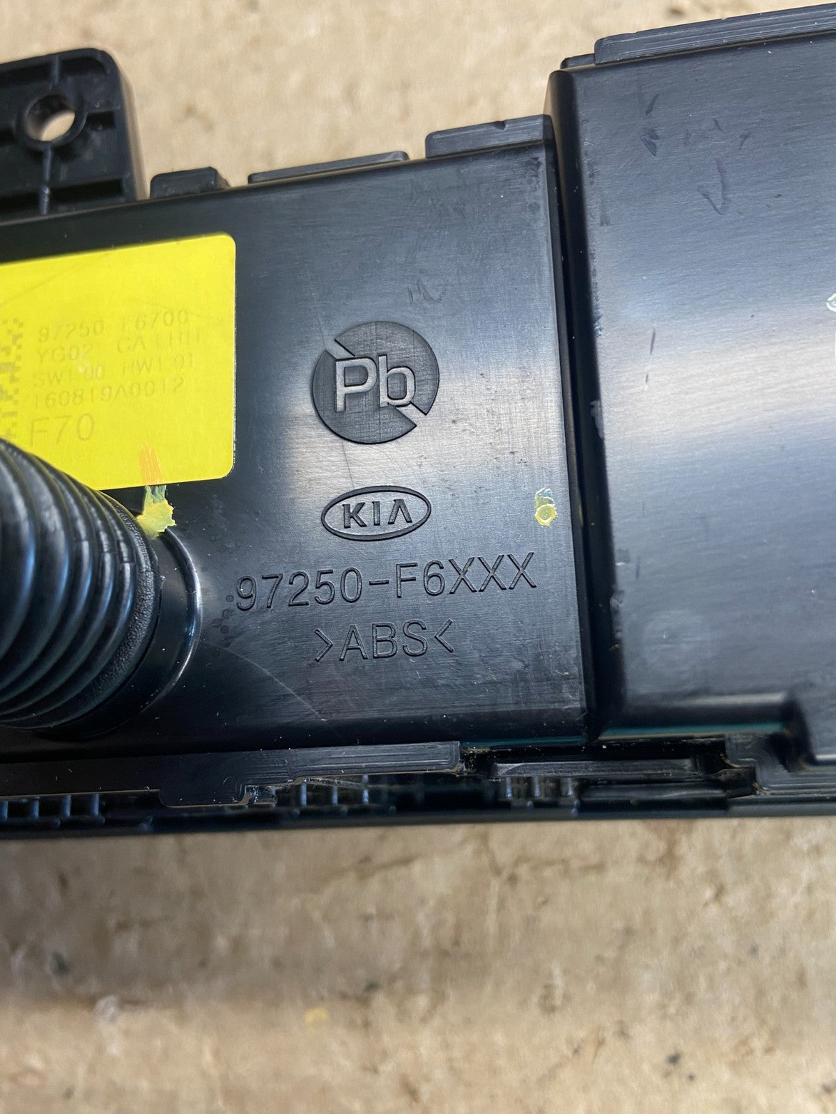 2017 2018 2019 Kia Cadenza Ac Heater Climate Control Panel AH5432 DG4