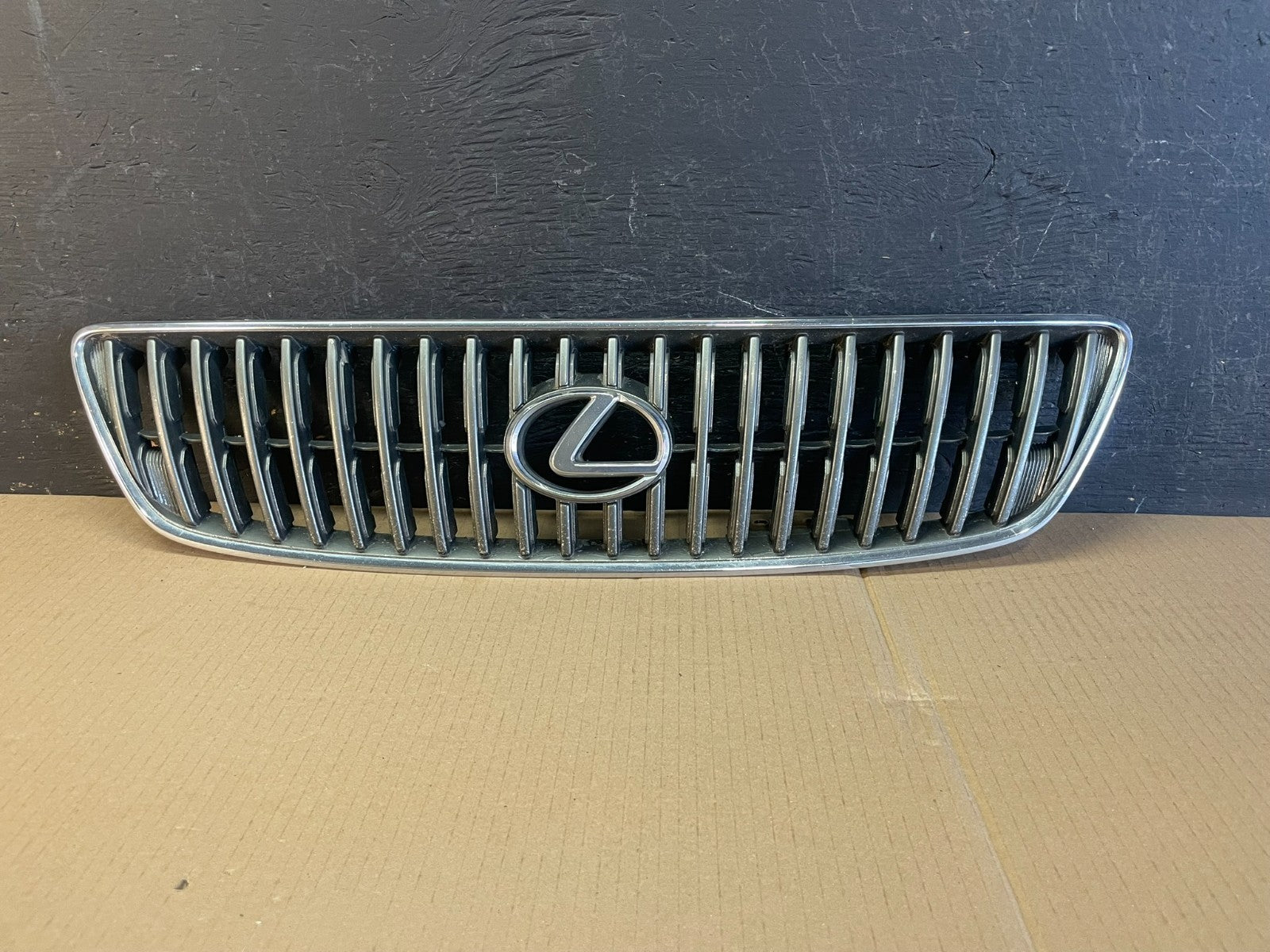 1998 to 2005 Lexus GS300 Front Upper Chrome Grill Grille AE3488 DG0