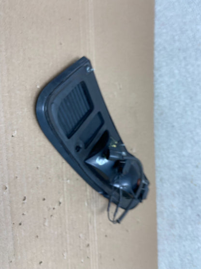 2003 to 2005 Lincoln Aviator Right Passenger Inner Tail Light Side OEM AB1043 LK4