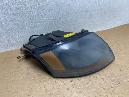 2000 to 2006 Audi TT Right Passenger RH Side Xenon HID Headlight V8490 DW2