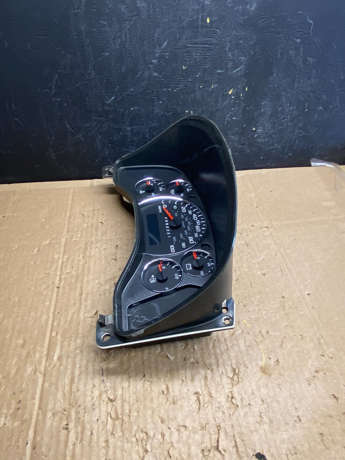 2013 2014 Chevrolet Express 1500 Speedometer Cluster Gauge AD6930 DG2