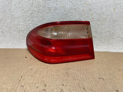 2000-2002 Mercedes-Benz E-Class E430 E320 Left Driver LH Tail Light AH5983 LK0