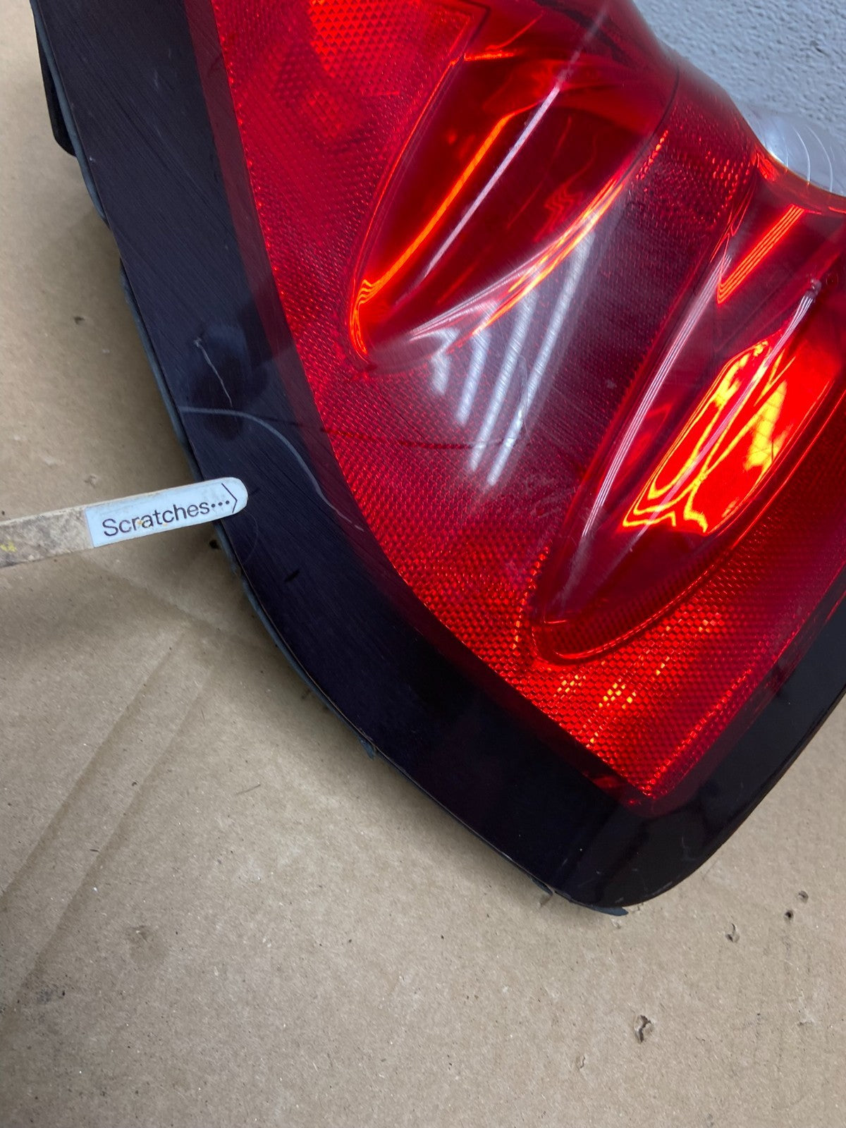 2001 - 2005 Pontiac Aztek Left Driver LH Side Tail Light AC3764 DW3