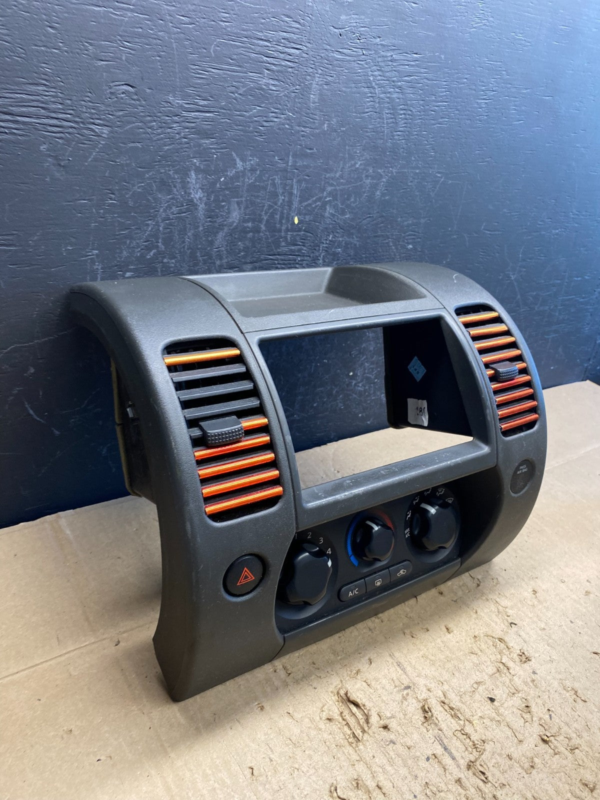 2005-2008 Nissan Pathfinder Radio A/C Heat Temperature Climate Control AC4822 DG4