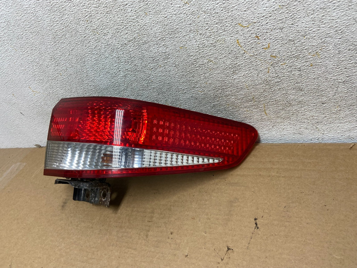 2003 to 2004 Honda Accord Sedan Right Passenger Rh Side Tail light AH4436 DW2