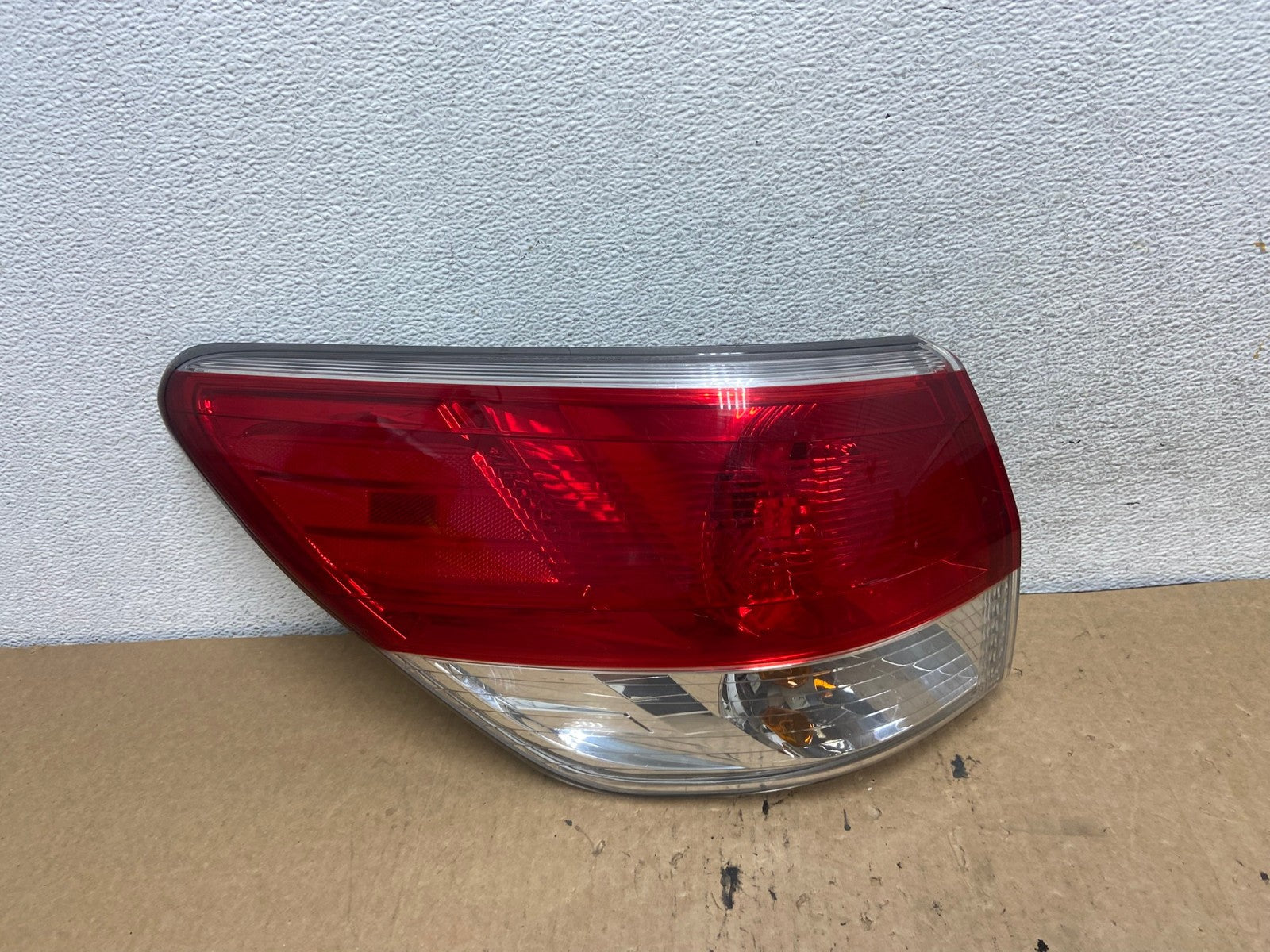 2013 to 2016 Nissan Pathfinder Left Driver Lh Side Tail light AG2328 LK0