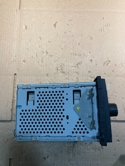 2008 - 2009 Ford Taurus X AM FM Radio MP3 6 Disc CD Player Auxiliary v8746 DG3