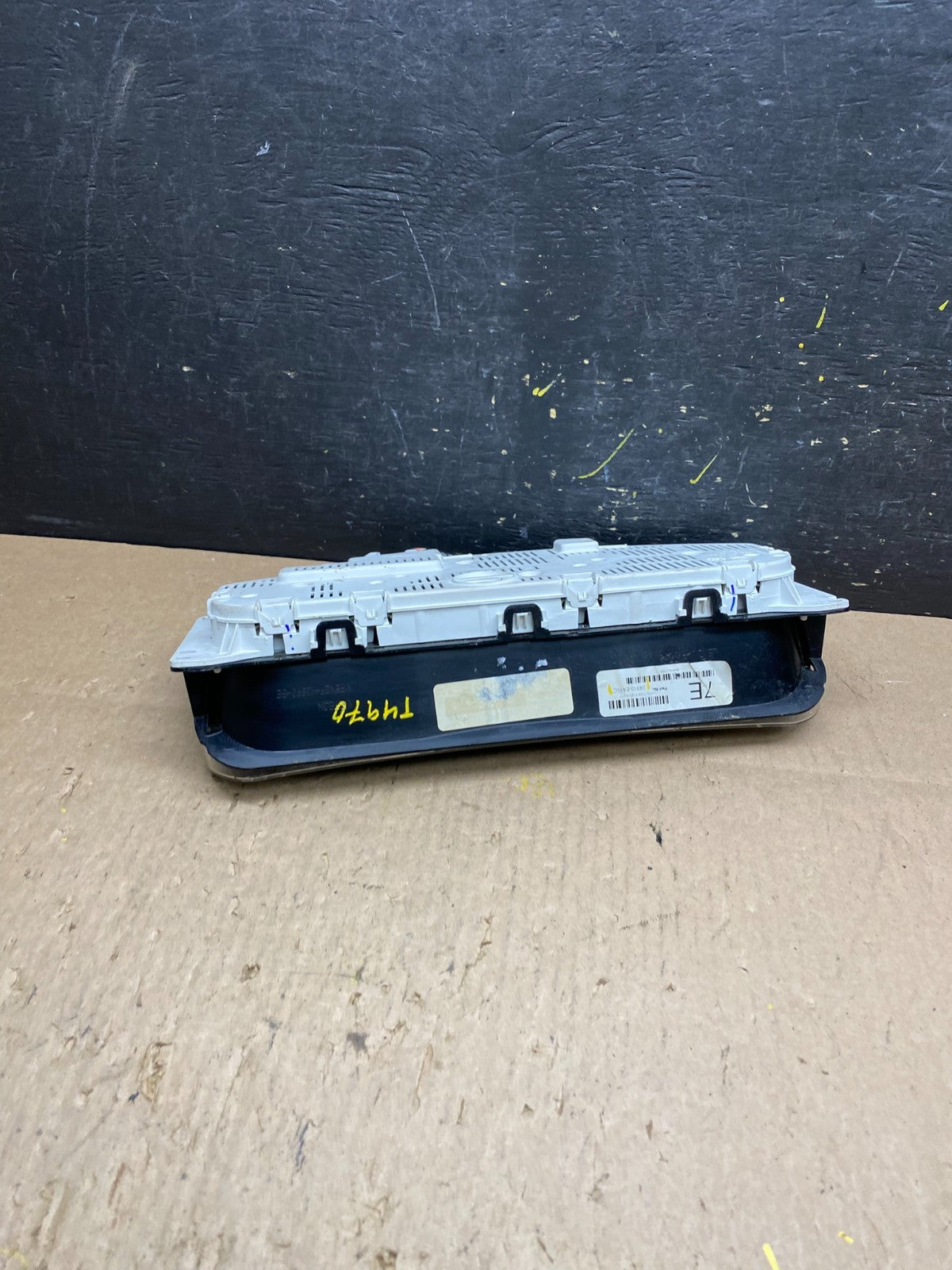 2005-2012 Nissan Pathfinder Xterra Frontier Cluster Speedometer Instrument T49704