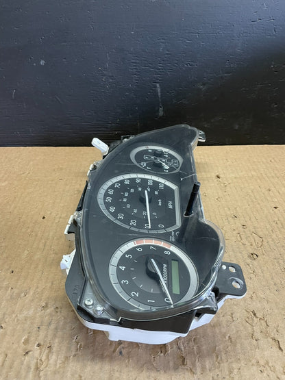 2004 2005 Toyota Sienna Speedometer Cluster Gauge AB7520 DG6