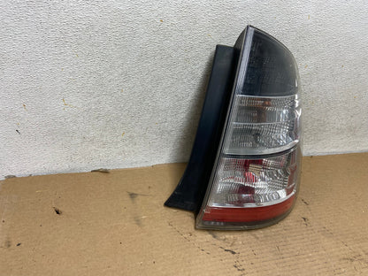 2004 - 2005 Toyota Prius Right Passenger Side Rh Tail Light AH4281 LK1
