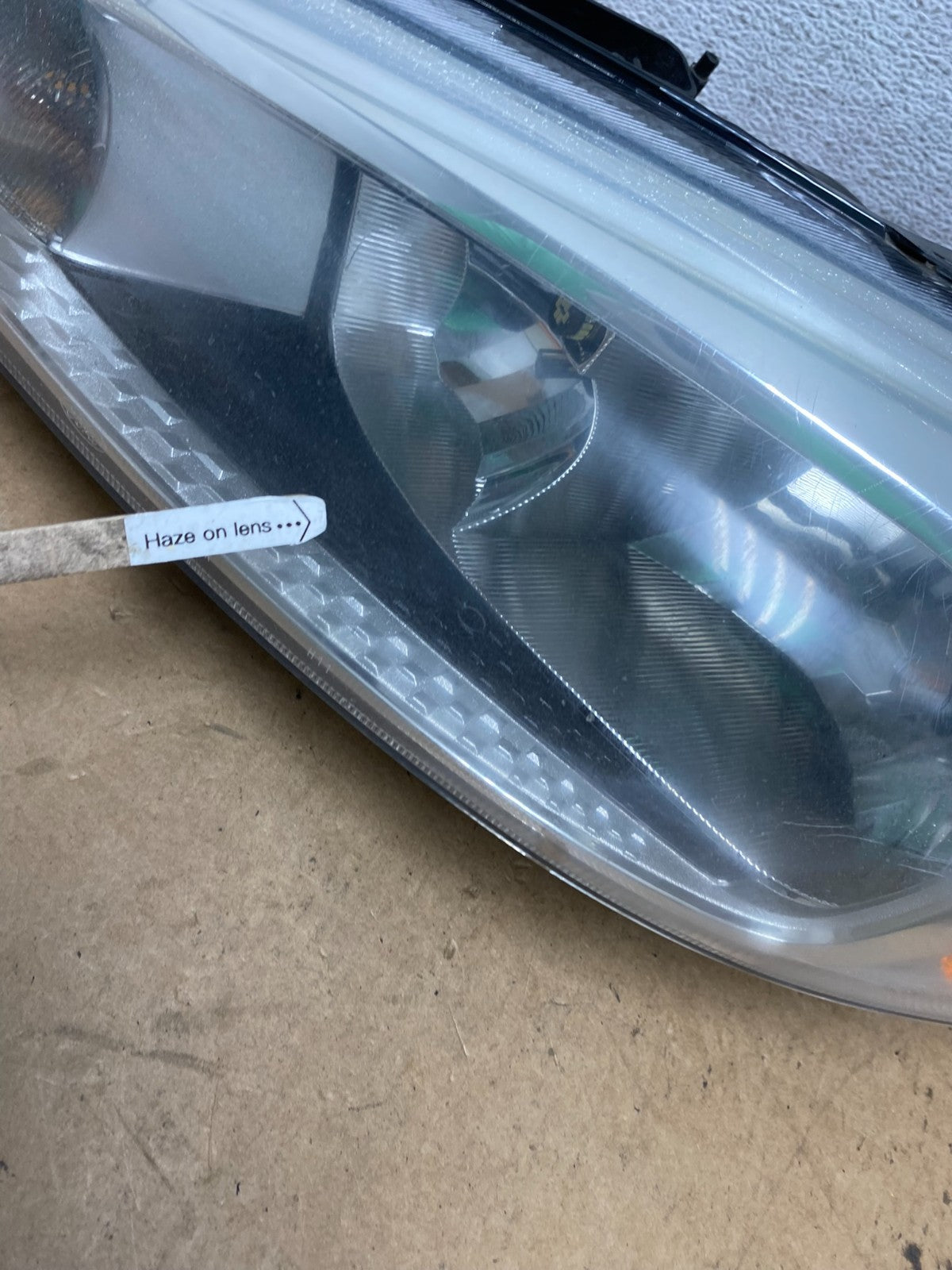 2015 to 2018 Ford Focus Left Driver LH Side Headlight AE3165 DW5