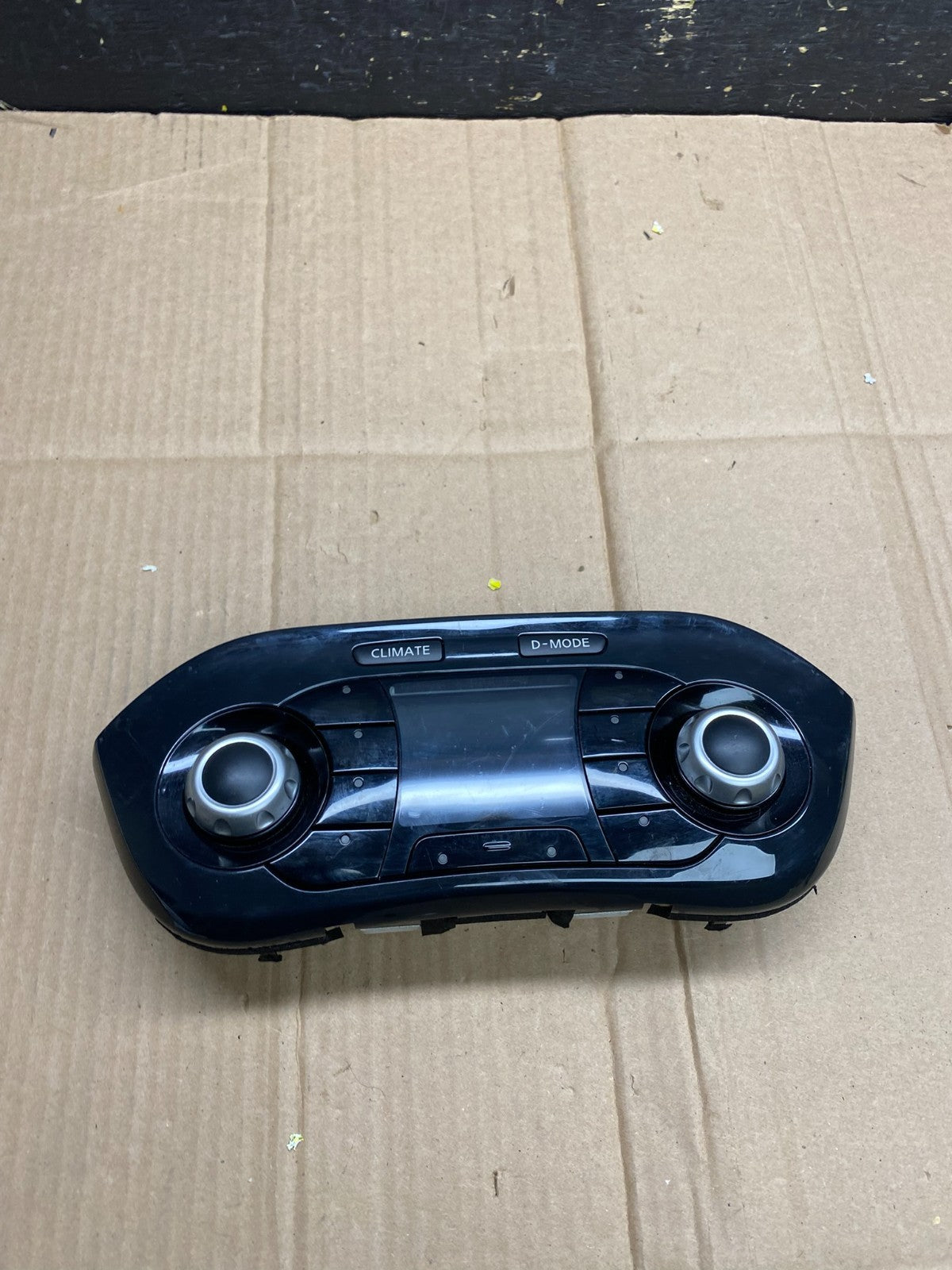 2011 to 2017 Nissan Juke  A/C Temperature Climate Control Panel OEM AA4533 DG0