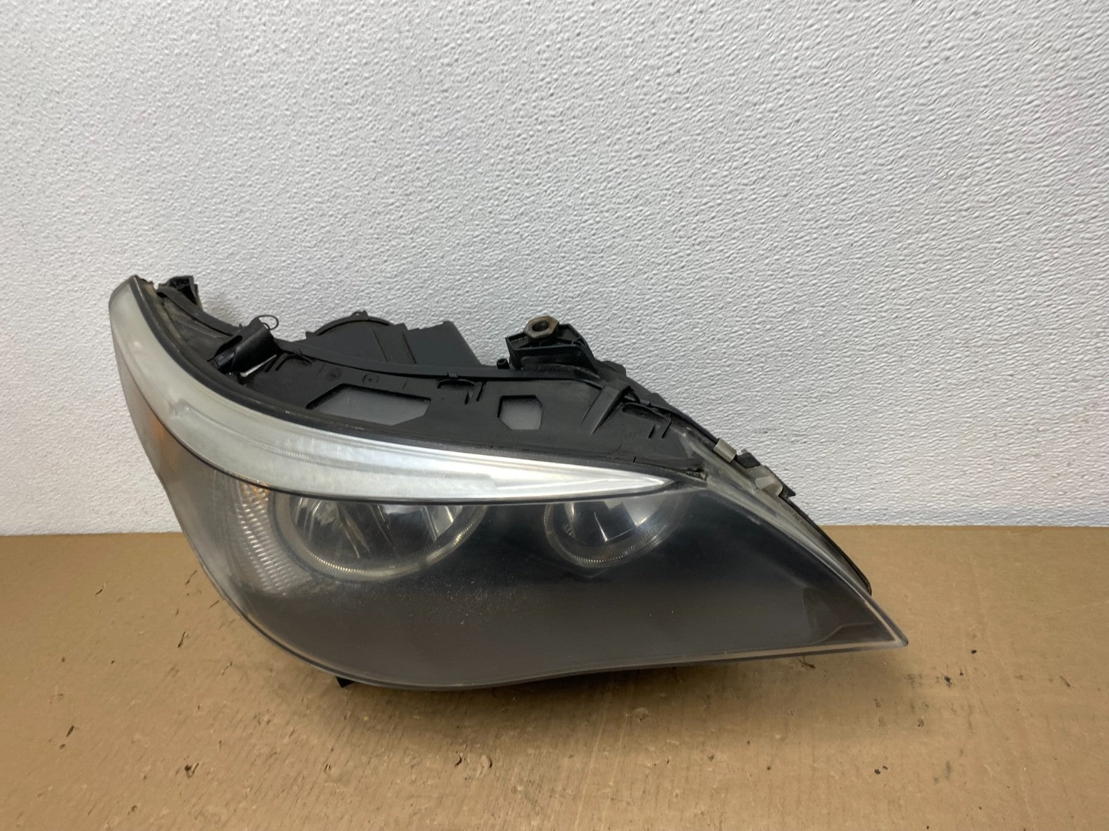 Halogen 2004 -2007 BMW 535i 5 Series Right Passenger Side Headlight AB6658 DW1