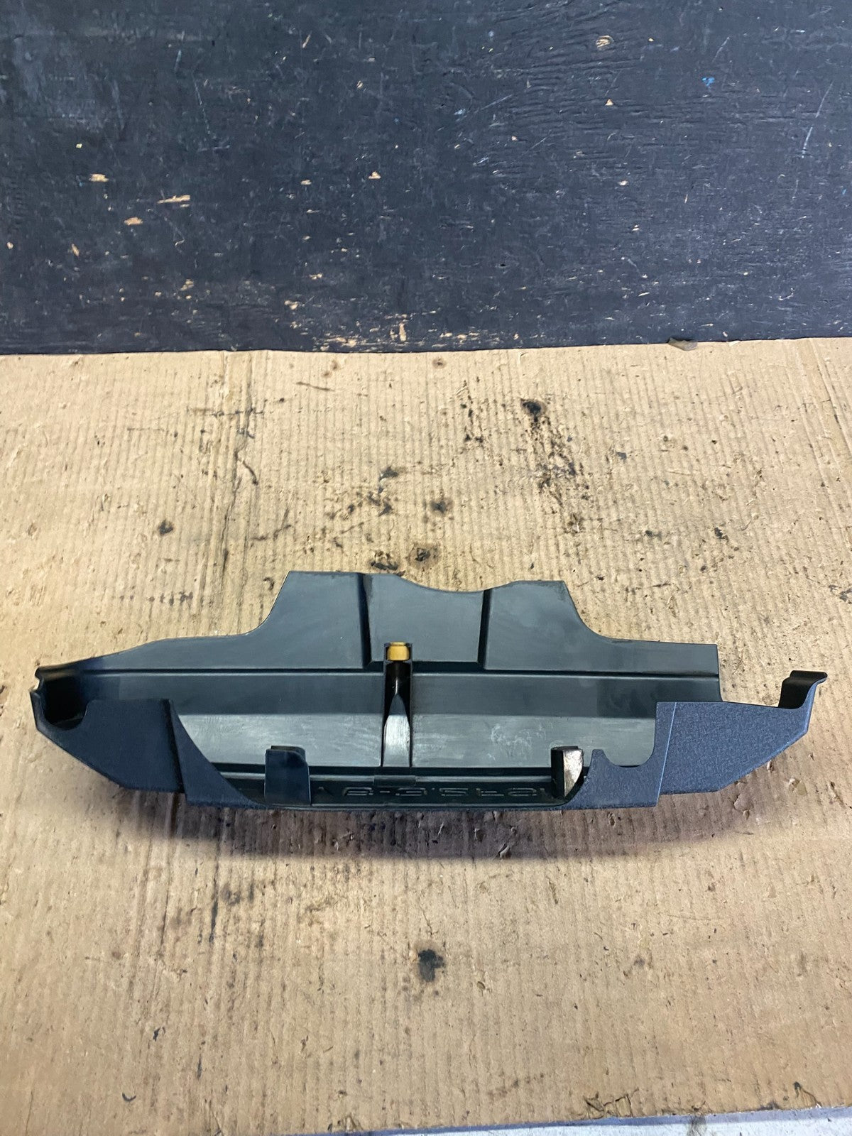 2008 to 2008 Audi A6 3.2L Engine Motor Cover q0400 DG4
