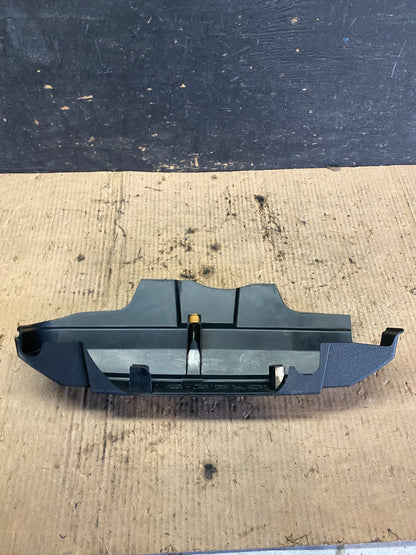 2008 to 2008 Audi A6 3.2L Engine Motor Cover q0400 DG4