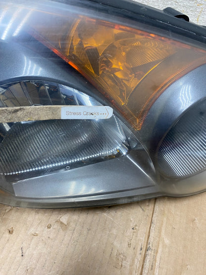 2004 to 2005 Subaru Impreza Right Passenger Side Halogen Headlight AI4474 DW4