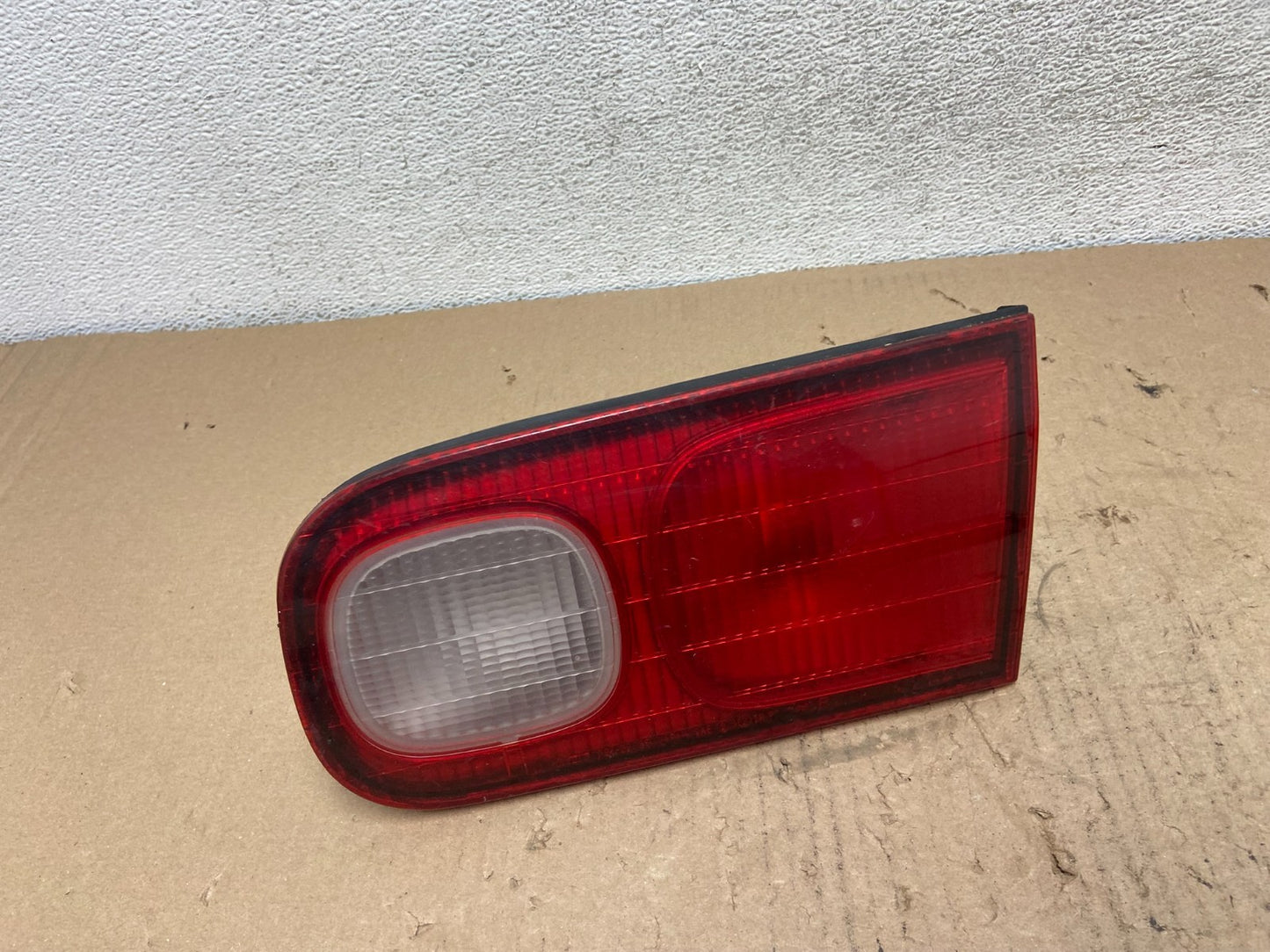 1998 to 2001 Acura Integra Right Passenger RH Side Inner Tail light AF3307 DW0