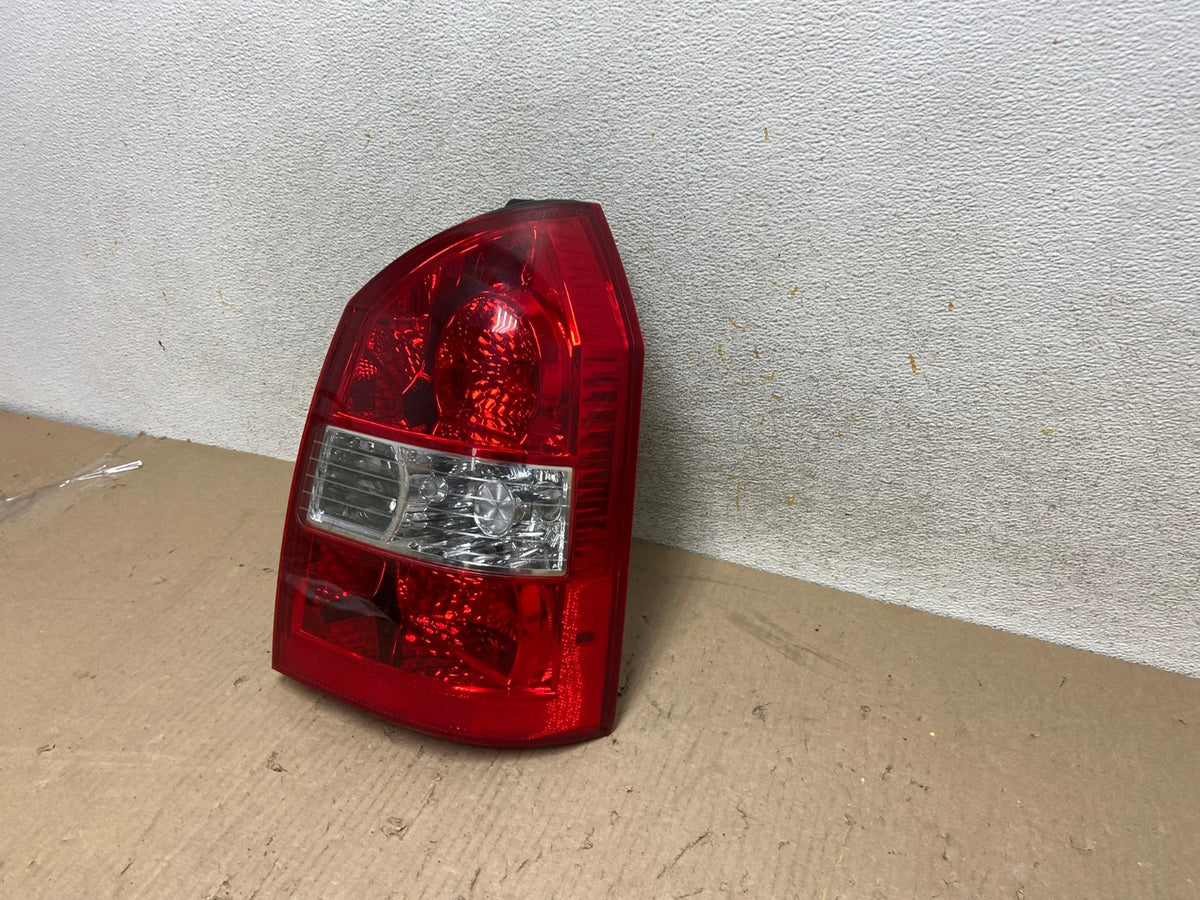 2005 to 2009 Hyundai Tucson Right Passenger Rh Tail Light DEPO AH7673 LK2