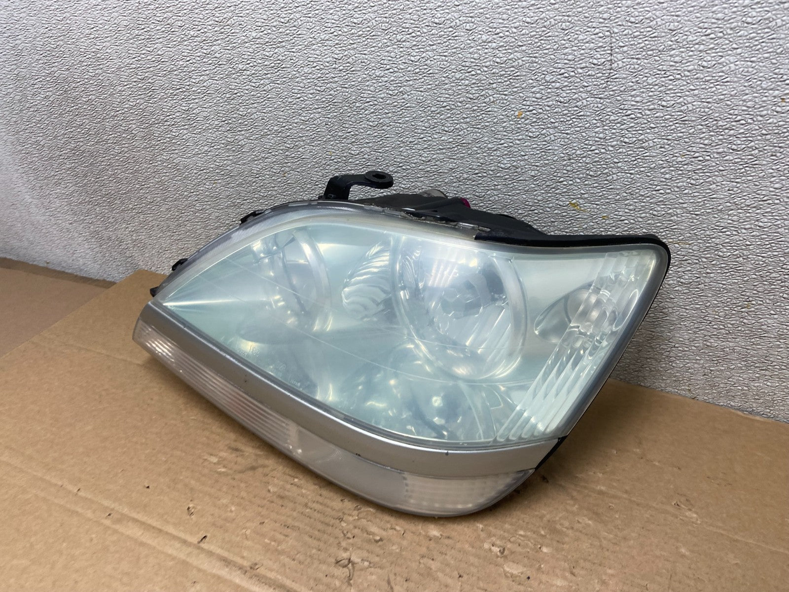 2001 2002 2003 Lexus RX300 Left Driver Headlight Xenon HID AD2657 DW1