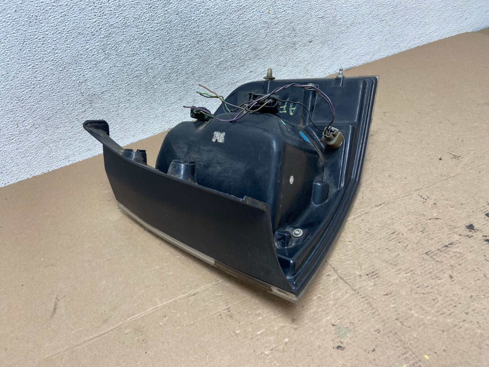 2007 to 2010 Ford Edge Tail light Left Driver Side AF4842 LK5