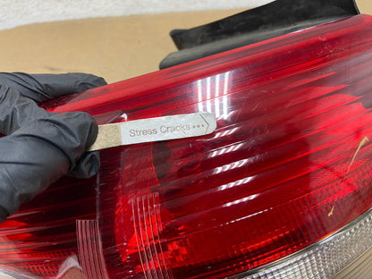 2013 to 2016 Ford Escape Left Driver LH Side Tail Light AH4297 LK4