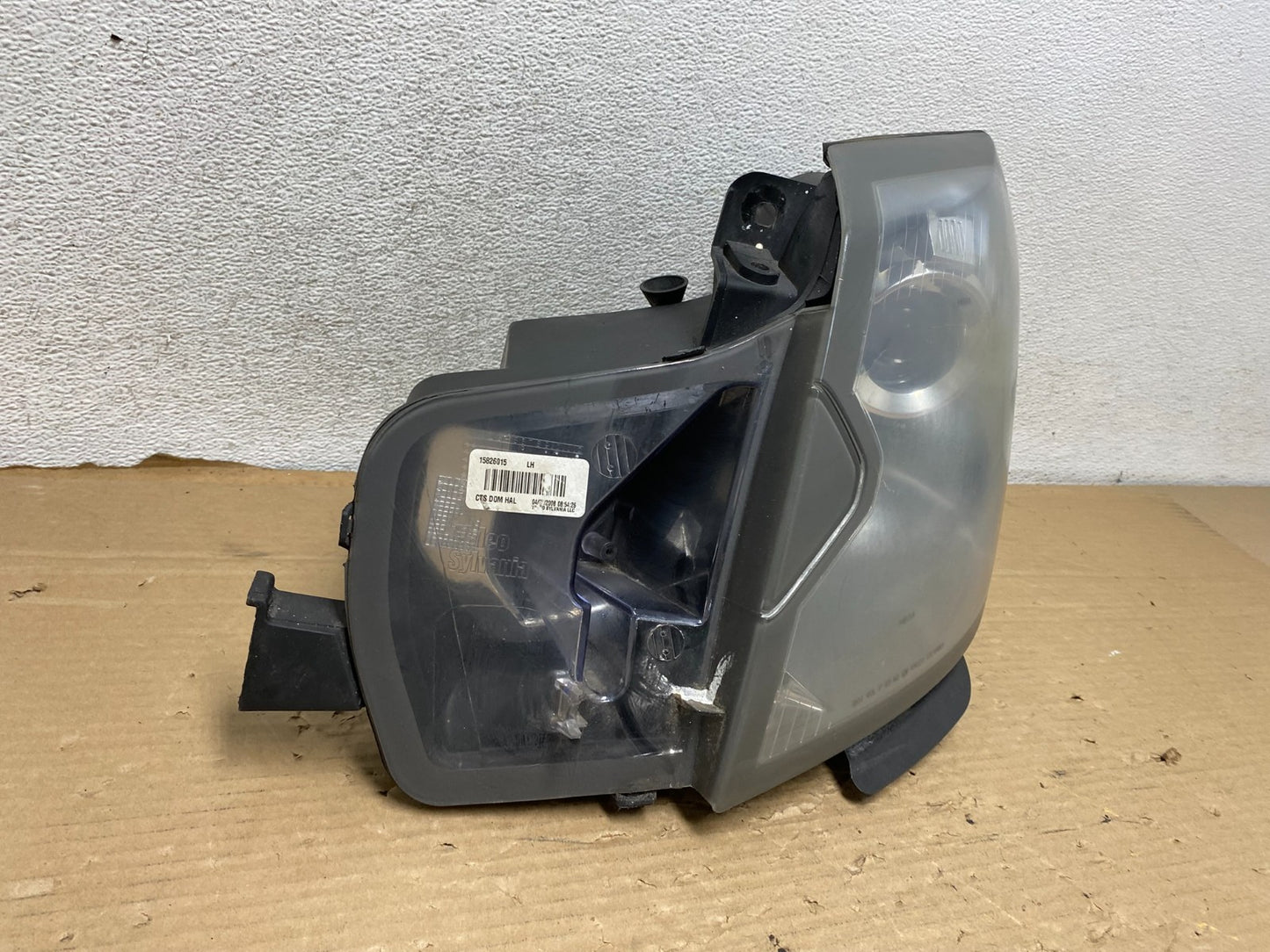 2003 to 2007 Cadillac CTS Left Driver LH Halogen Headlight AG8242 DW1