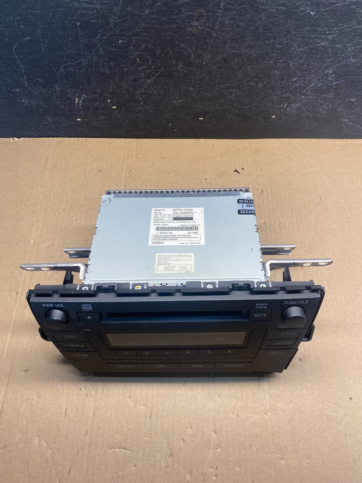 2010 to 2011 Toyota Prius Radio Stereo Receiver Aux Disc CD Player AE7711 DW3