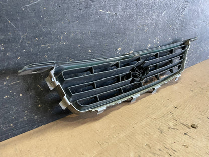 2000 to 2001 Toyota Camry Front Upper Grill Grille OEM AA8834 DG6