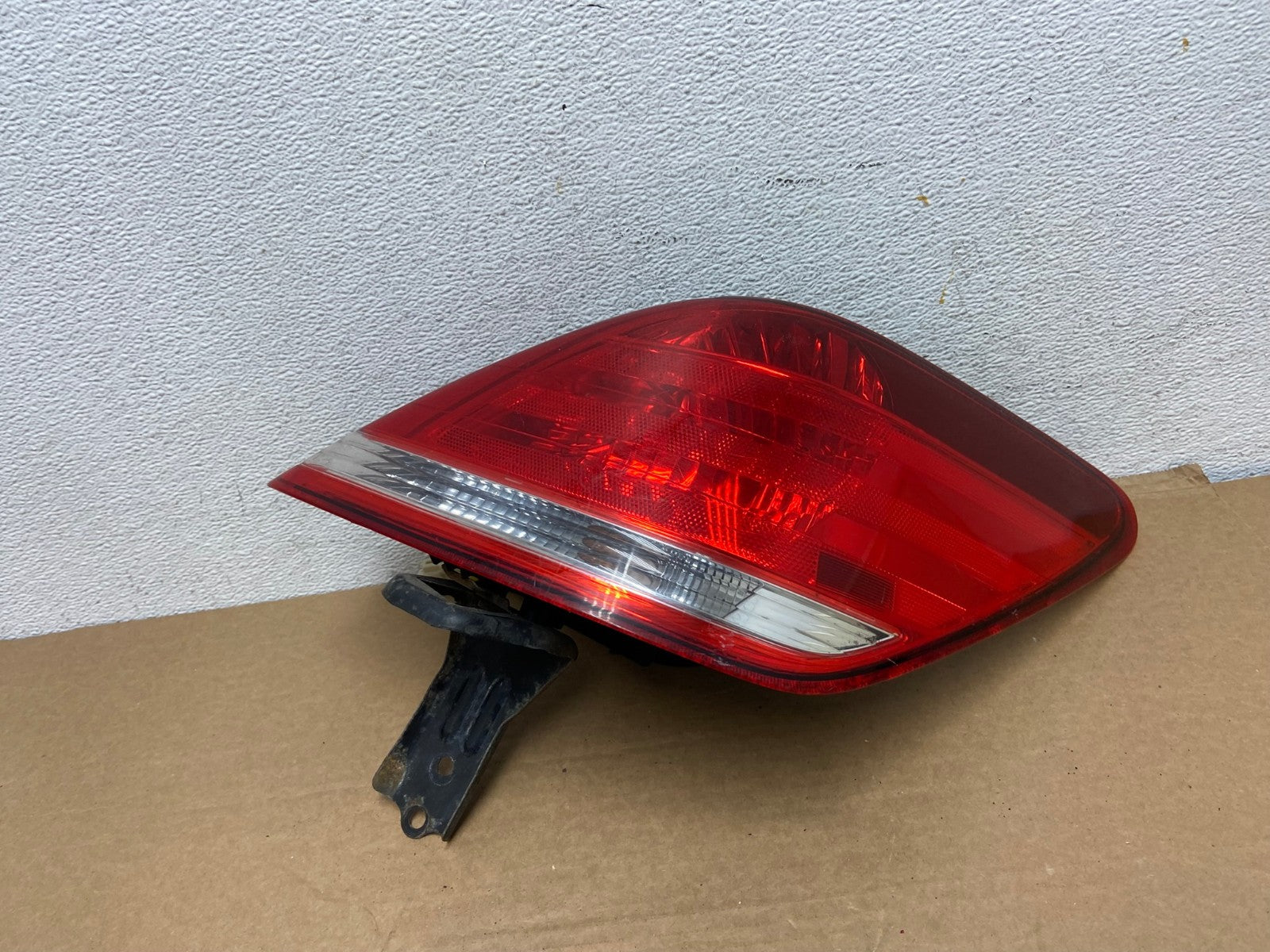 2005-2010 Toyota Avalon Right Passenger Side Tail Light AD3781 LK0