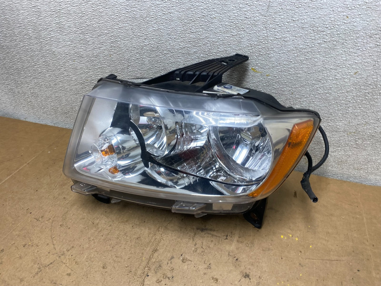 2011 to 2013 Jeep Grand Cherokee Halogen Left Driver Lh Headlight TYC X7194 DW1