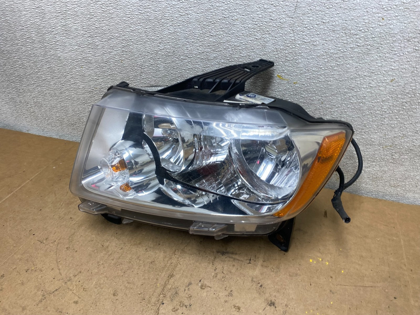 2011 to 2013 Jeep Grand Cherokee Halogen Left Driver Lh Headlight TYC X7194 DW1