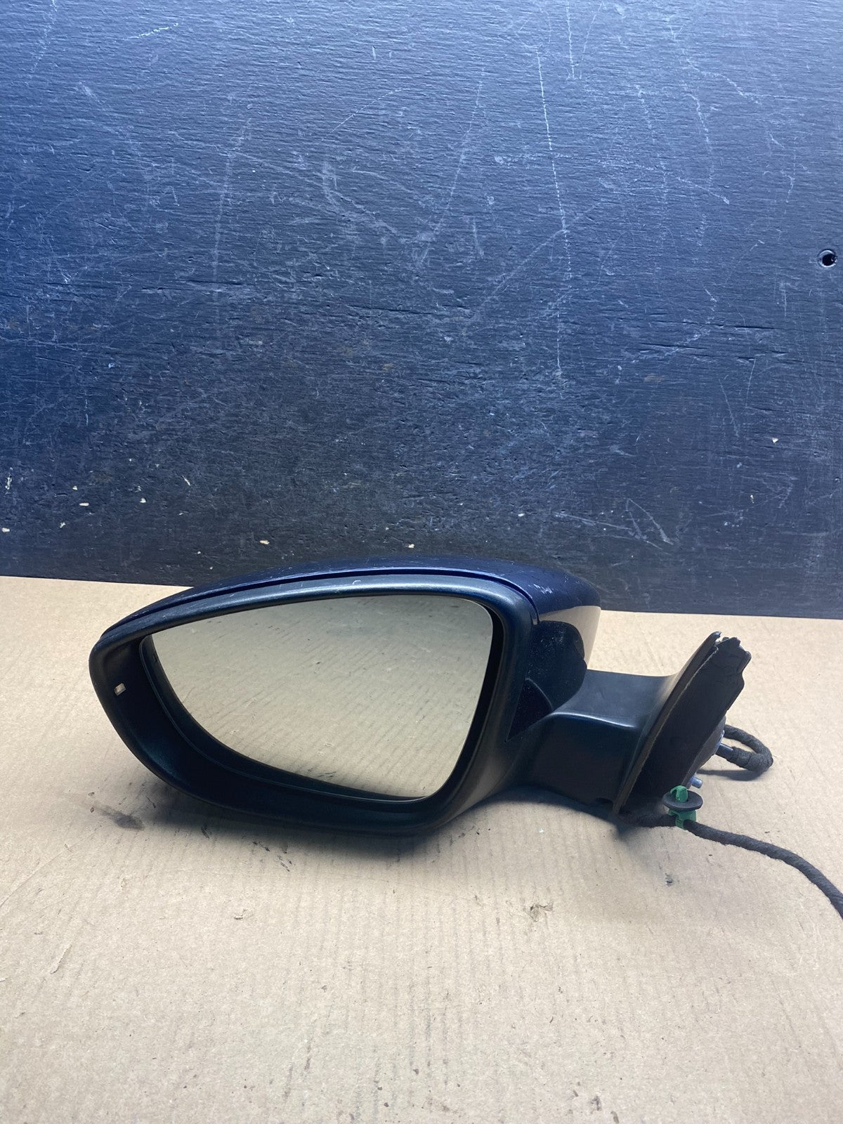 2011-2016 Volkswagen Jetta Sedan Left Driver View Door Mirror AH3451 DG9