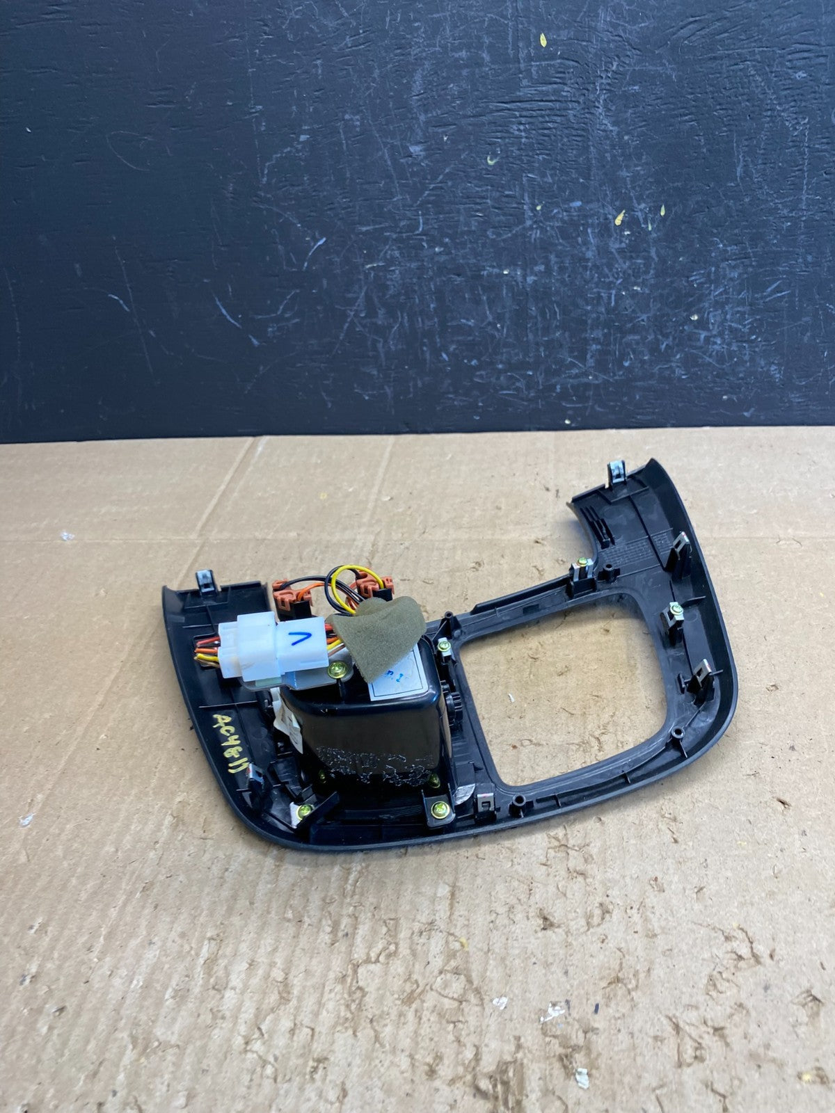 2006-2012 Hyundai Sedona Front Center Console Gear Shift Bezel Astray AC4811 DG5