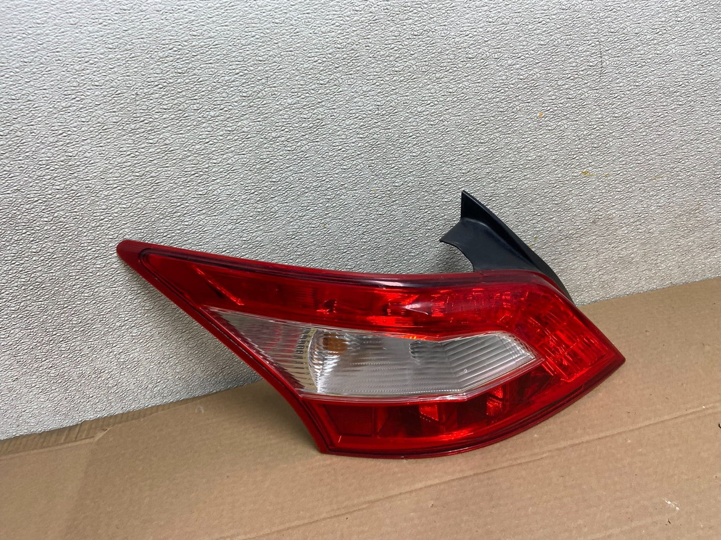 2009 2010 2011 Nissan Maxima Left Driver Lh Side Tail light OEM AB1253 LK2