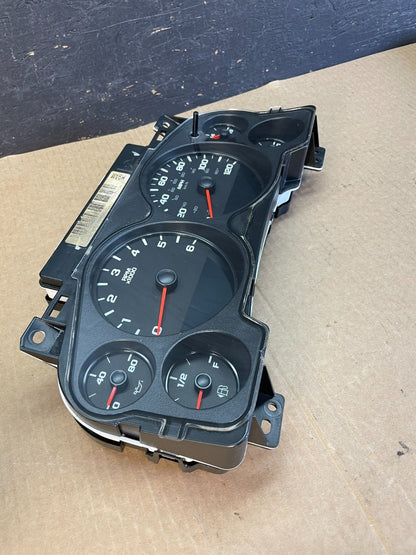 2007 to 2013 Chevrolet Silverado Suburban Cluster Gauge Speedometer af3579 DG1