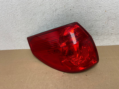 2006 to 2010 Toyota Sienna Left Driver LH Side Tail Light AE5031 LK0