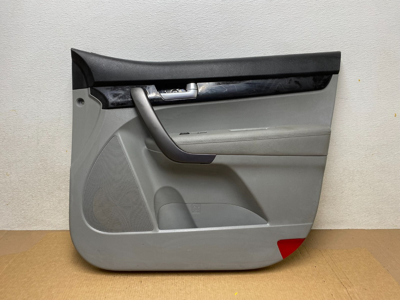 2014 2015 Kia Sorento Front Right Passenger RH Door Panel Trim G0145 DG10