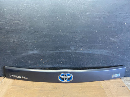 2010 to 2015 Toyota Prius Trunk Rear Tailgate Molding Panel 76801-00900 R0264 DG0