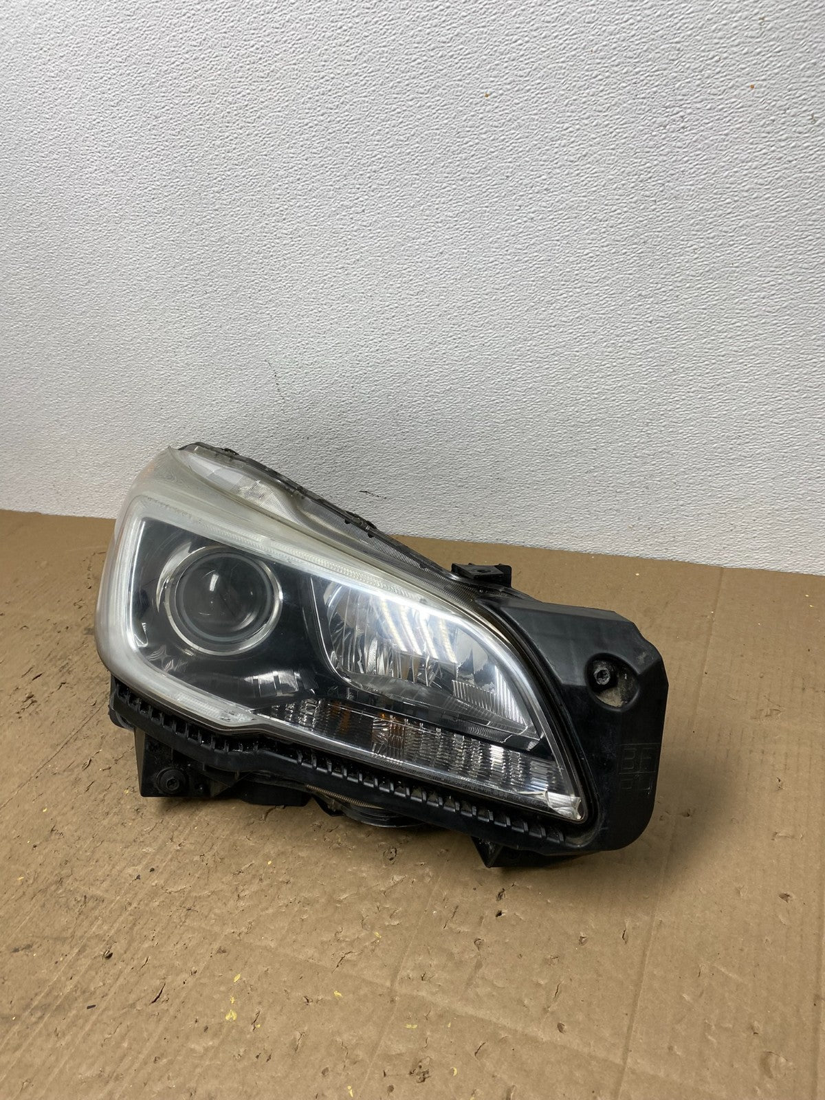 2015 to 2017 Subaru Legacy Outback Right Passenger Xenon HID Headlight ac0169 DG1