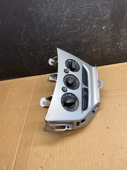 2013 2014 Ford Focus Ac Heater Climate Control Temperature AD2102 DG1