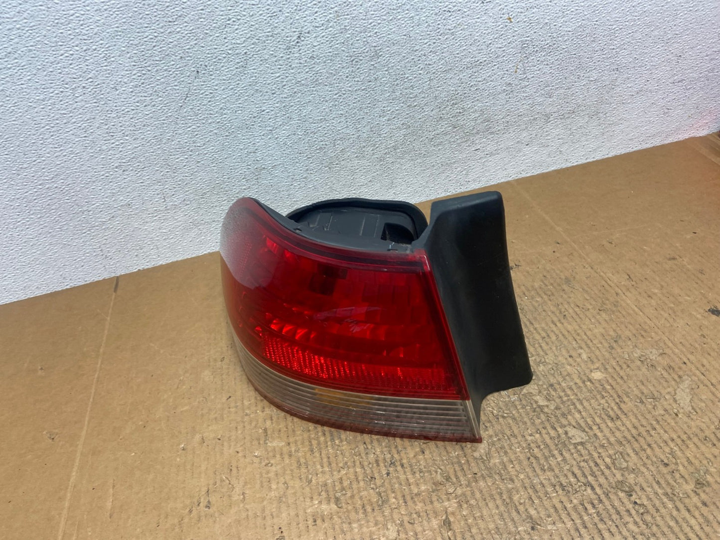 2001 to 2002 Honda Accord Sedan 4door Left Driver LH Tail Light AE2830 LK1