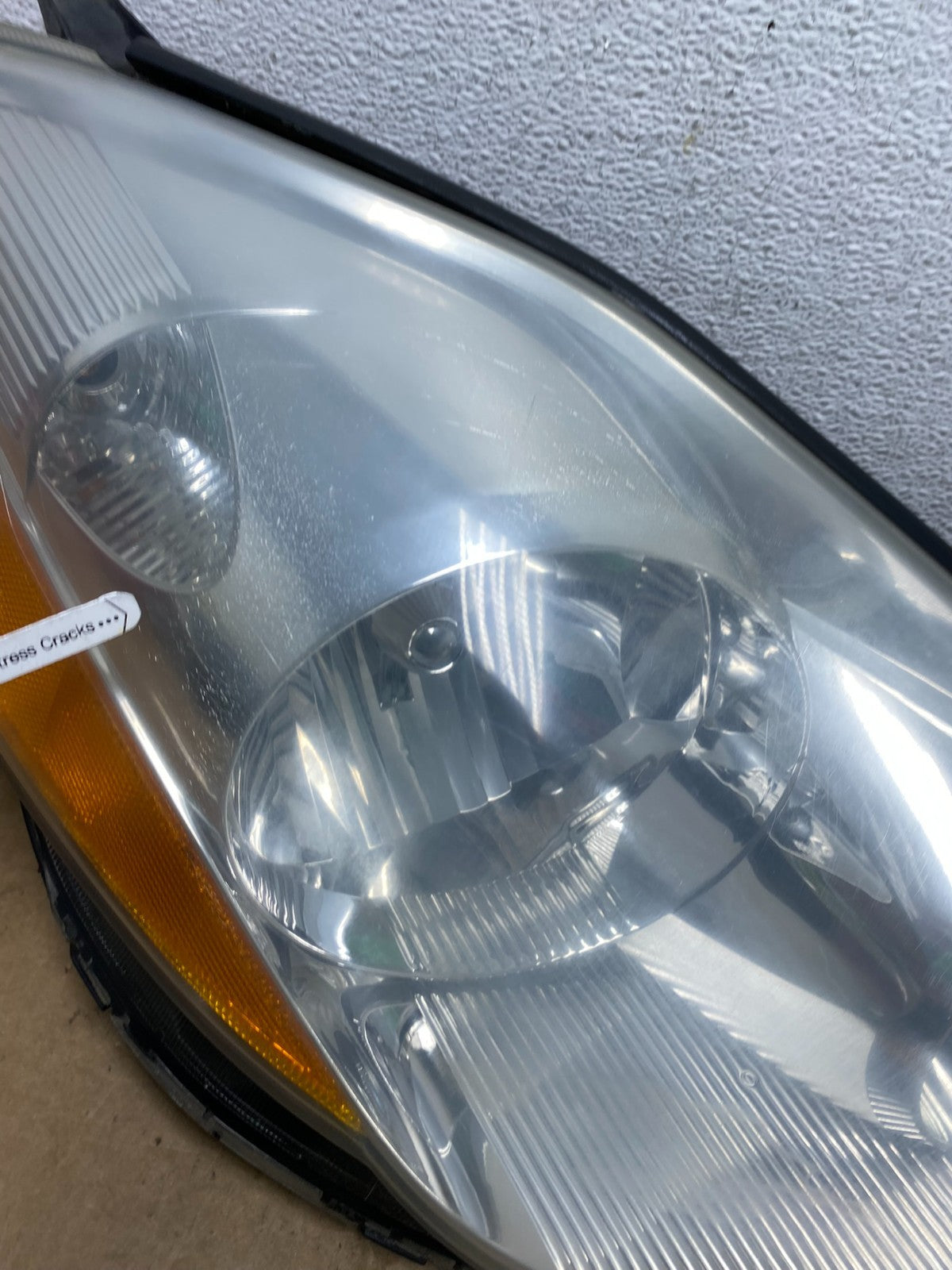 2006 to 2010 Toyota Sienna Right Passenger Rh Side Headlight Halogen AD6331 DW4