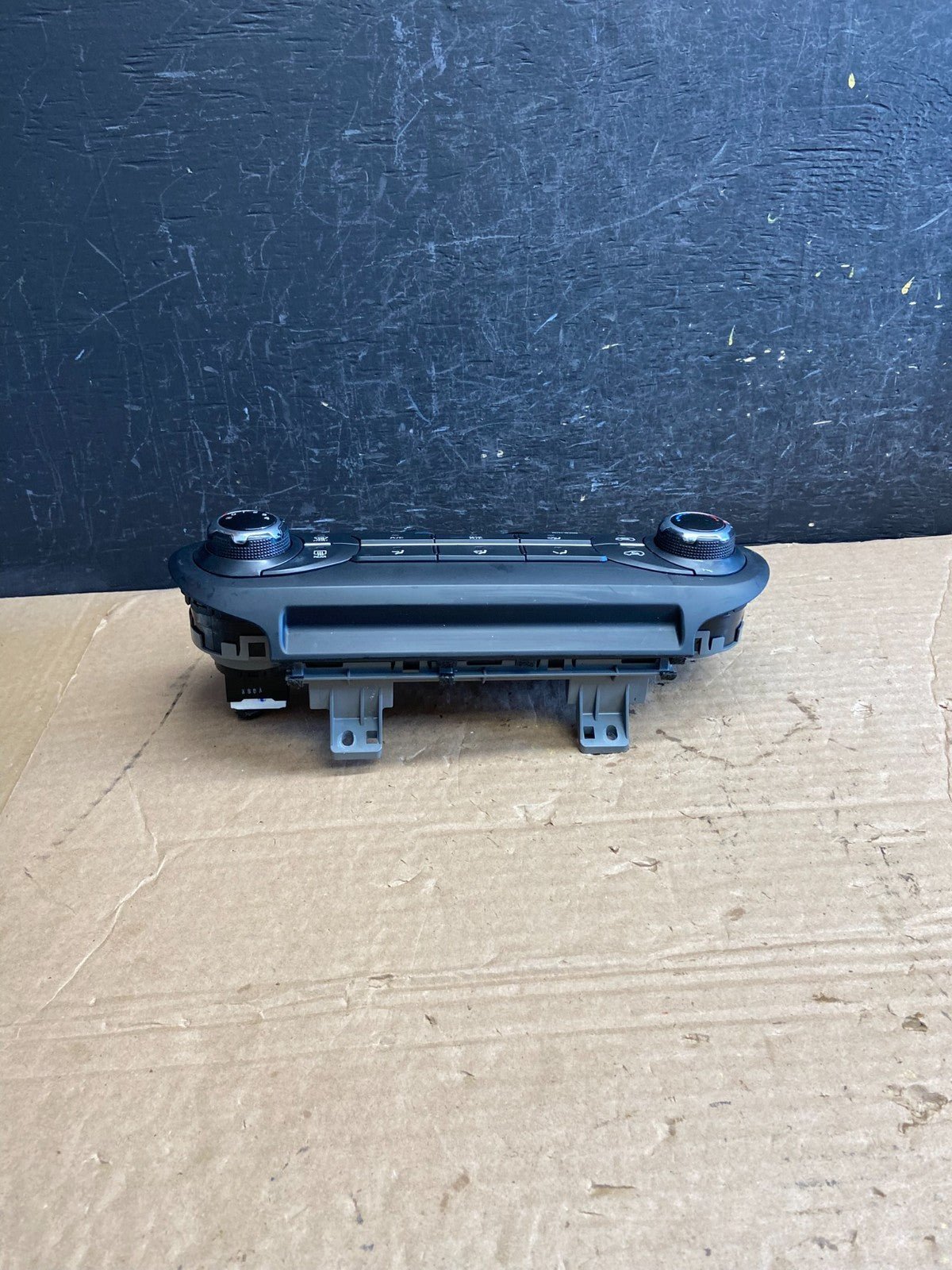 2016 to 2018 Kia Sorento Temperature AC Climate Control 97250-C5XXX AF2090 DW3