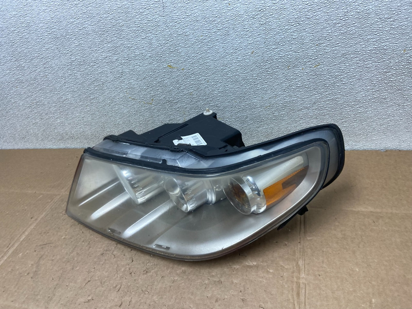 2005 to 2009 Saab 9-7X Left Driver LH Side Xenon Headlight OEM Y8813 DW1