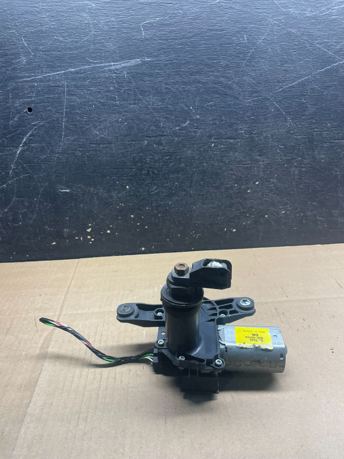 2008-2017 GMC Acadia Enclave Tailgate Back Door Rear Wiper Motor Wiper W6689 DG3