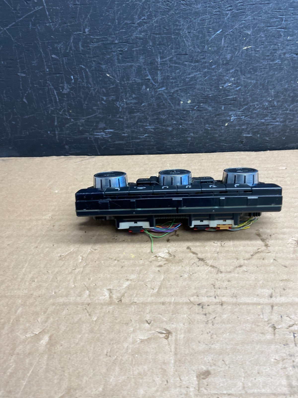 2012 - 2015 Volkswagen Passat Center Climate Control Panel AC Heater AF2078 DW3